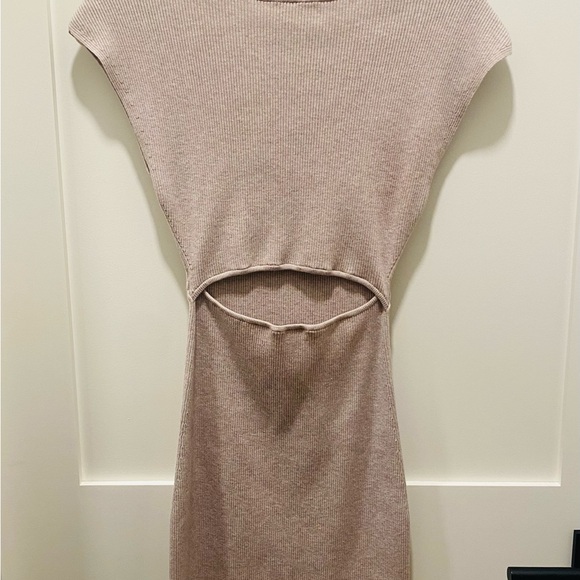 NWOT Wilfred Free Aritzia Ribbed Knit Bodycon Cut-Out Mini Dress Womens Small - Picture 5 of 8